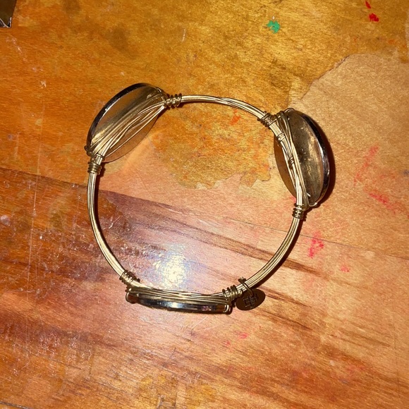 •BOURBON & BOWTIES•PEWTER & SILVER CHEIFT INDIAN EST.2013 BANGLE BRACELET EUC - Picture 7 of 9